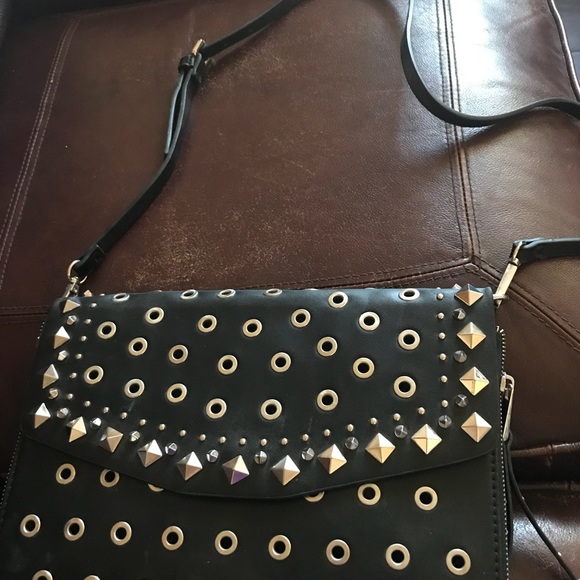 Zara studded purse. May wear as a clutch and strap - Picture 4 of 6